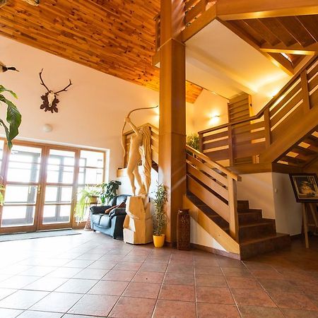Orlik Rejviz Hotel Екстериор снимка
