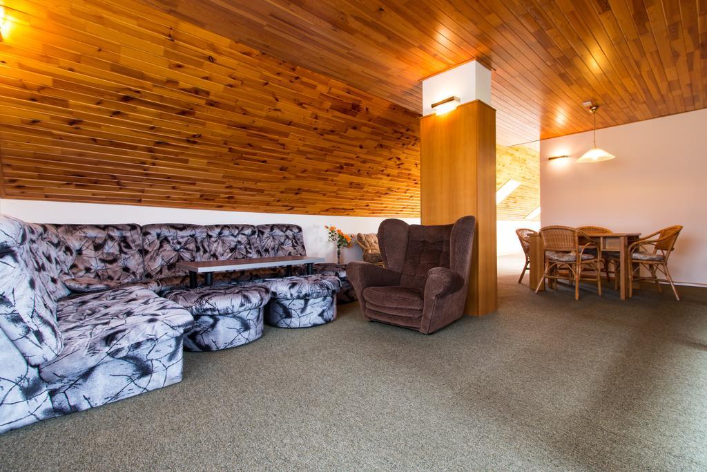 Orlik Rejviz Hotel Екстериор снимка