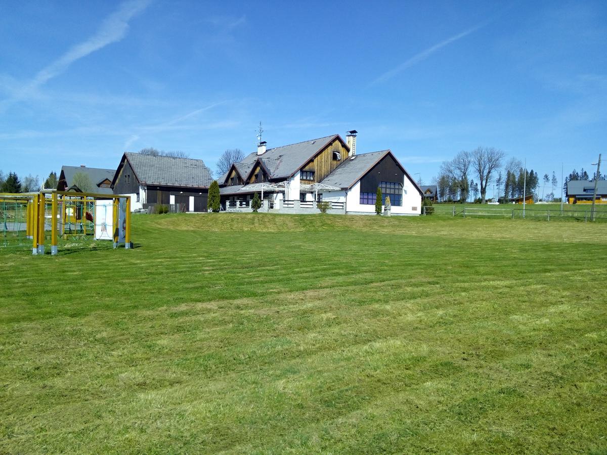 Orlik Rejviz Hotel Екстериор снимка