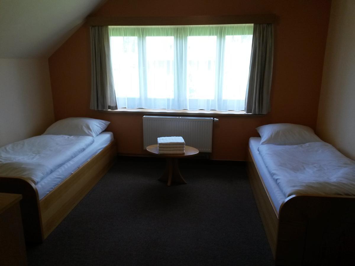 Orlik Rejviz Hotel Екстериор снимка